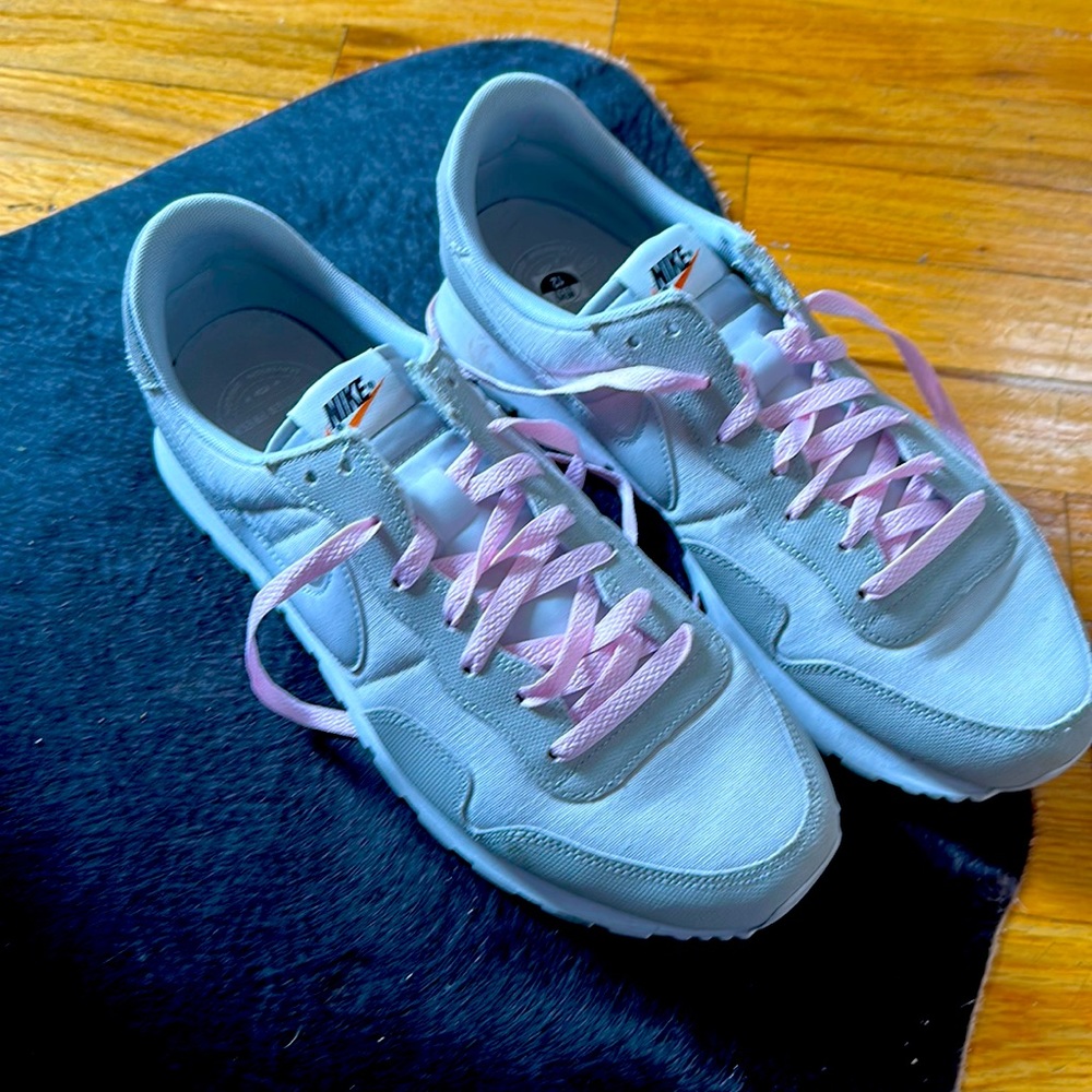 Nike Air Pegasus 83 - worn twice - size 12